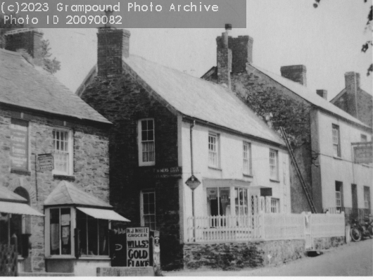 Picture of White's and Miners shops