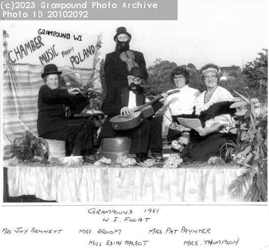 Picture of Grampound Carnival 1981