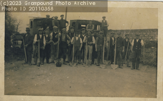 Picture of Grampound road-workers