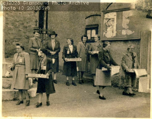 Picture of Poppy Sellers in 1940s