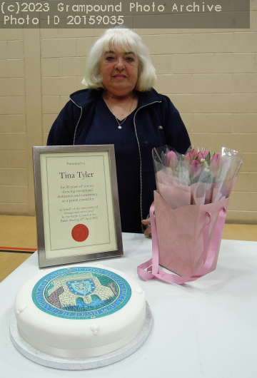 Picture of Tina Tyler received a Parish Award 2015