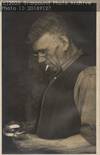 Picture of Bert Cundy, blacksmith 