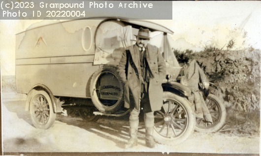 Picture of Jabez Pollard with a Croggon van