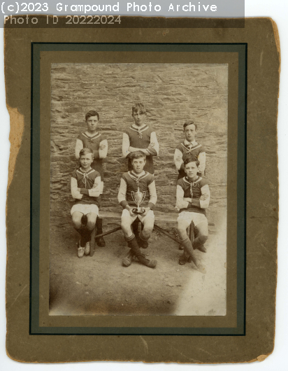 Picture of School relay team 1920s